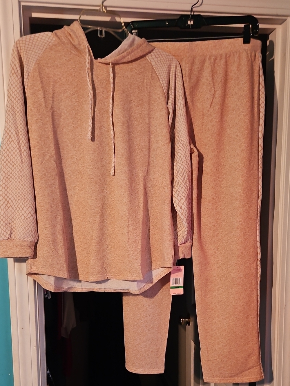 Christian Siriano Womens Cozy Hooded Pajama Set in Light Peach